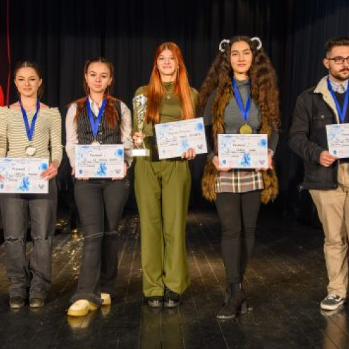 Concursul &quot;Floare Albastră&quot; reunește tineri talentați la Centrul Cultural Buftea