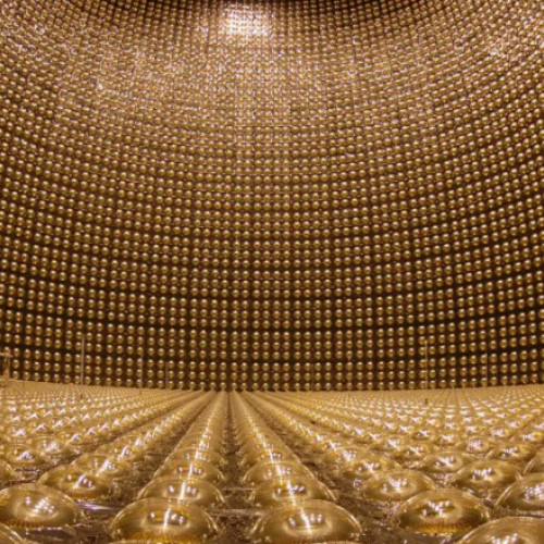 Cercetători din Dakota de Sud și Japonia luptă să dezvăluie misterul universului