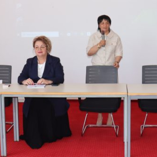 Întâlnire pentru combaterea violenței școlare la Liceul Teoretic &quot;Horia Hulubei&quot;