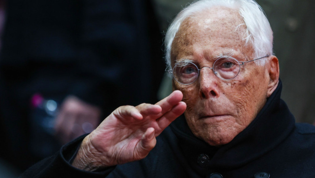 Renumitul designer italian Giorgio Armani a decedat