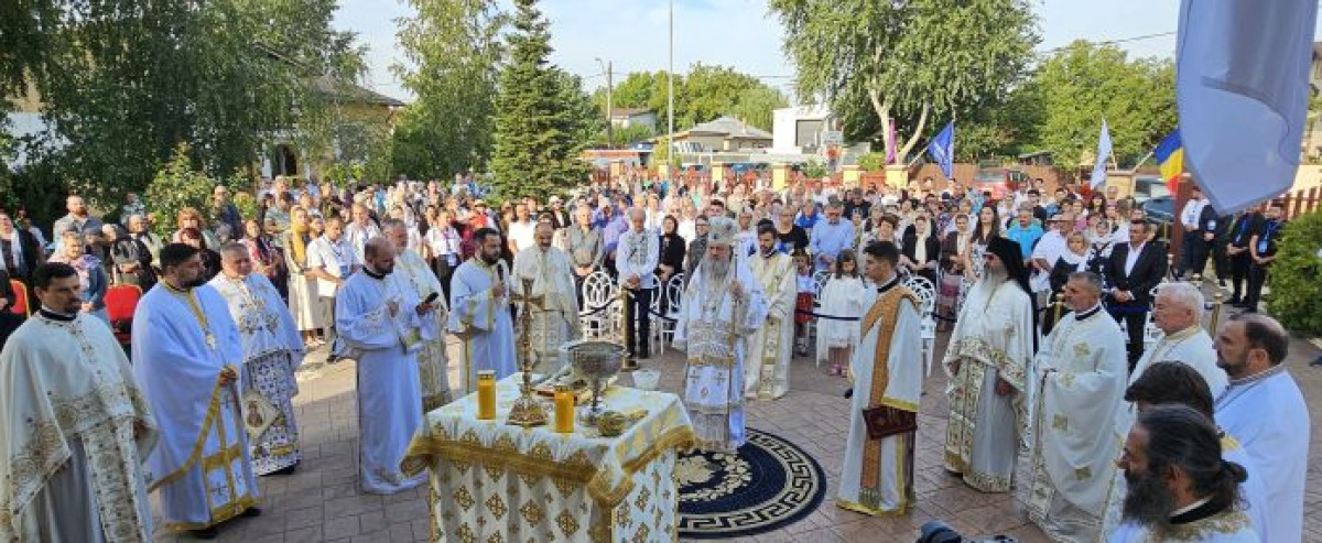 Noua biserică din Boltașu, sfințită în prezența oficialilor